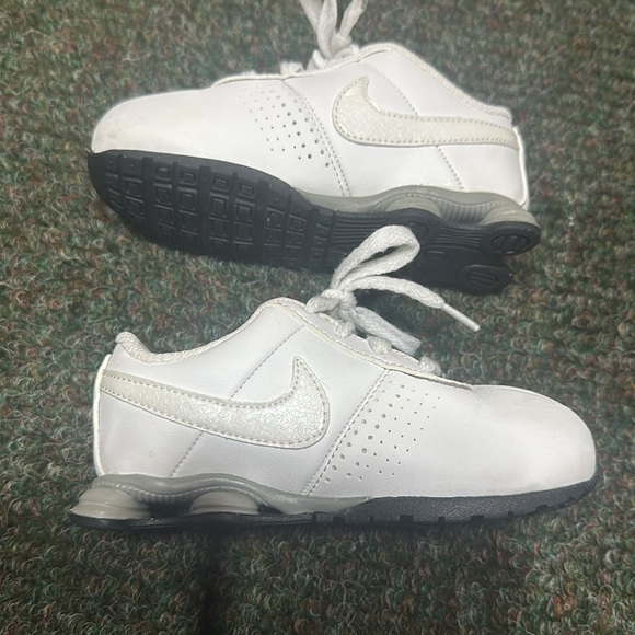 Nike Toddler Shox Deliver 8C - #515026-100 - Picture 2 of 9